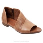 FT66197 Bueno Footwear Tahiti Women Light Tan Flats